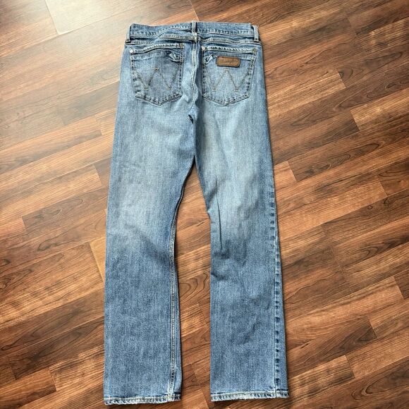 Wrangler Retro Slim Boot Jeans 32 x 34 Medium Wash Denim Work Western Riding - Picture 6 of 9